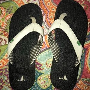 Sanuk flip flops
